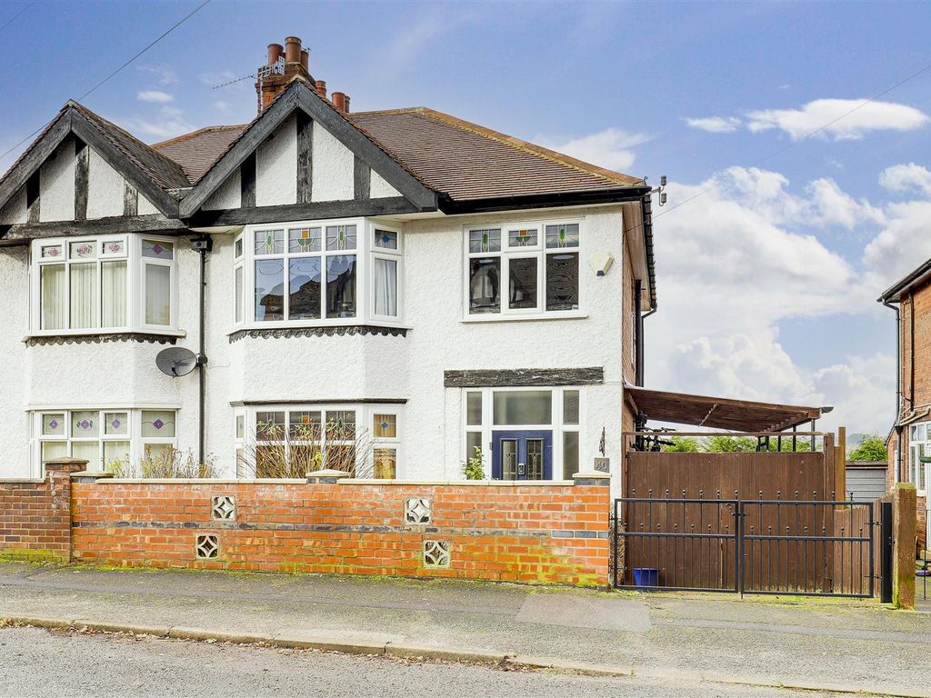 3 bed semidetached house for sale in Exton Road, Sherwood