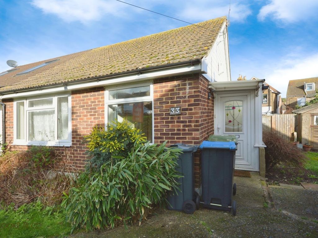 2 bed semidetached bungalow for sale in Central Road, Ramsgate, Kent