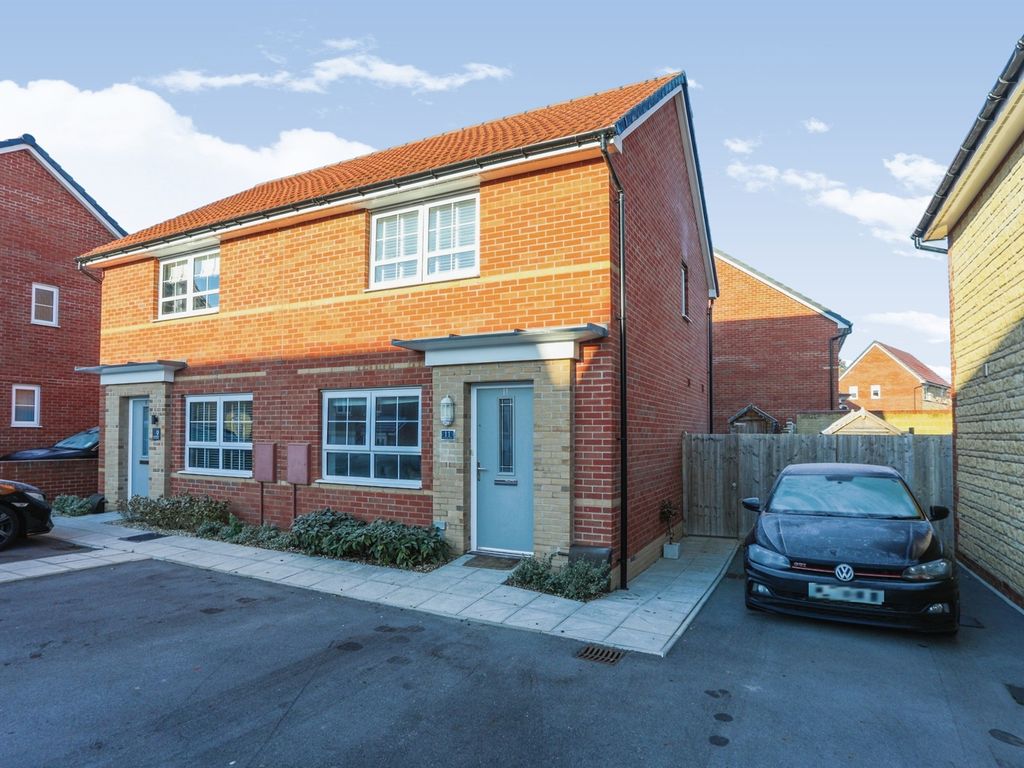 Hickory Way, Chippenham SN15  