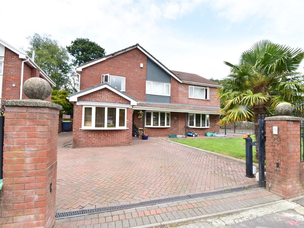 4 bed detached house for sale in Usk Place, Cwmrhydyceirw, Swansea SA6