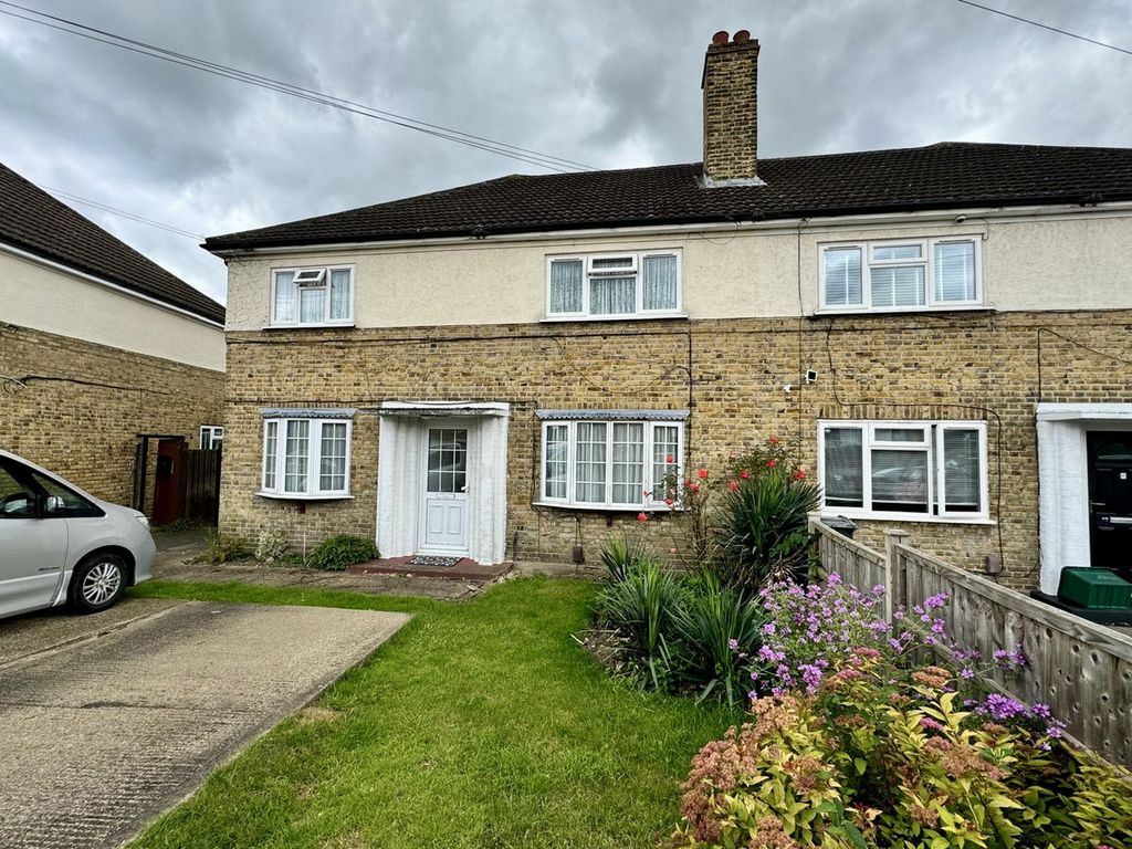 2 bed for sale in Wheatley Road, Isleworth TW7, £375,000 Zoopla