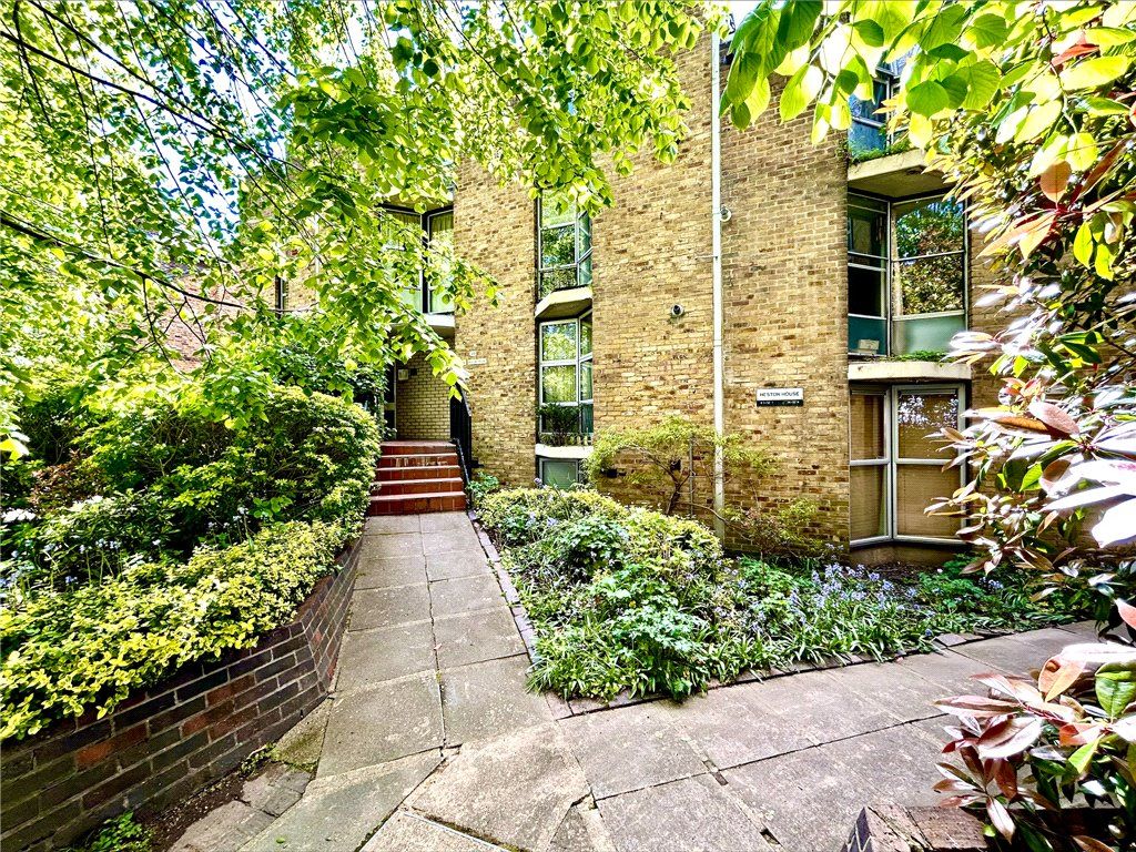 Studio for sale in Wellesley Road, London W4, £320,000 Zoopla