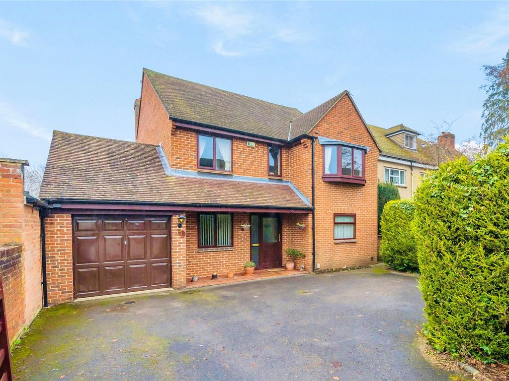 4 bed detached house for sale in Temple Road, Temple Cowley, East
