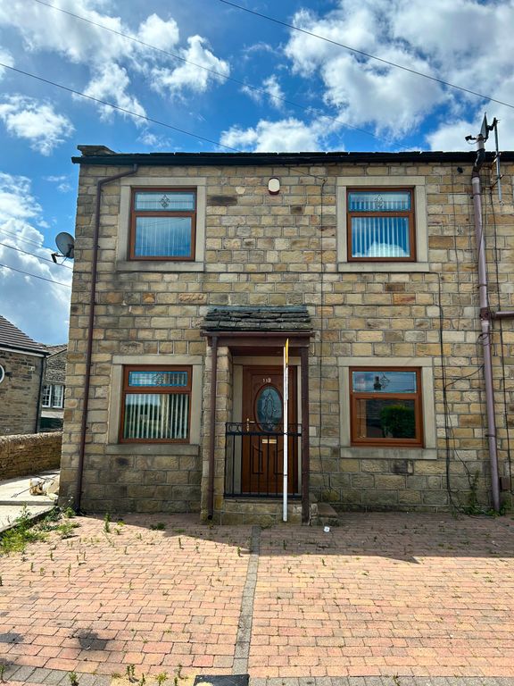 2 bed terraced house to rent in c Old Lane, Birkenshaw, Bradford BD11