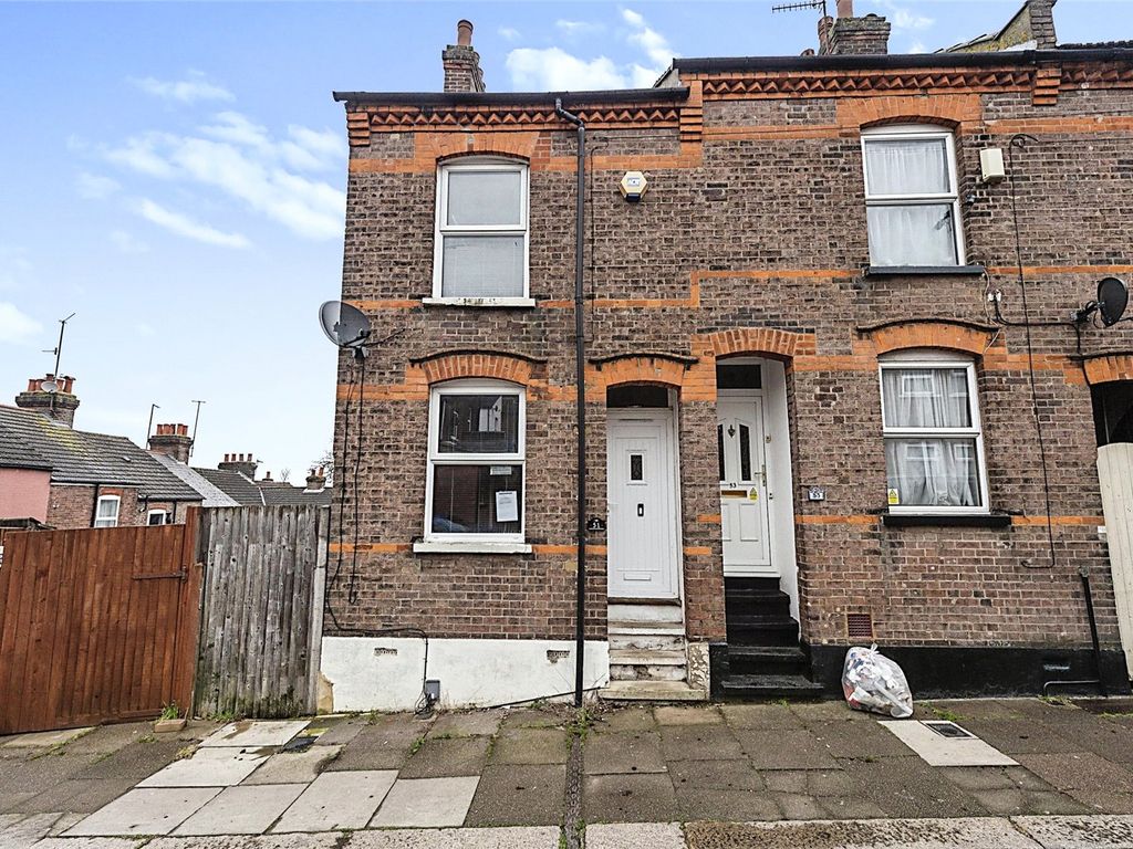 2 bed end terrace house for sale in Harcourt Street, Luton LU1 Zoopla