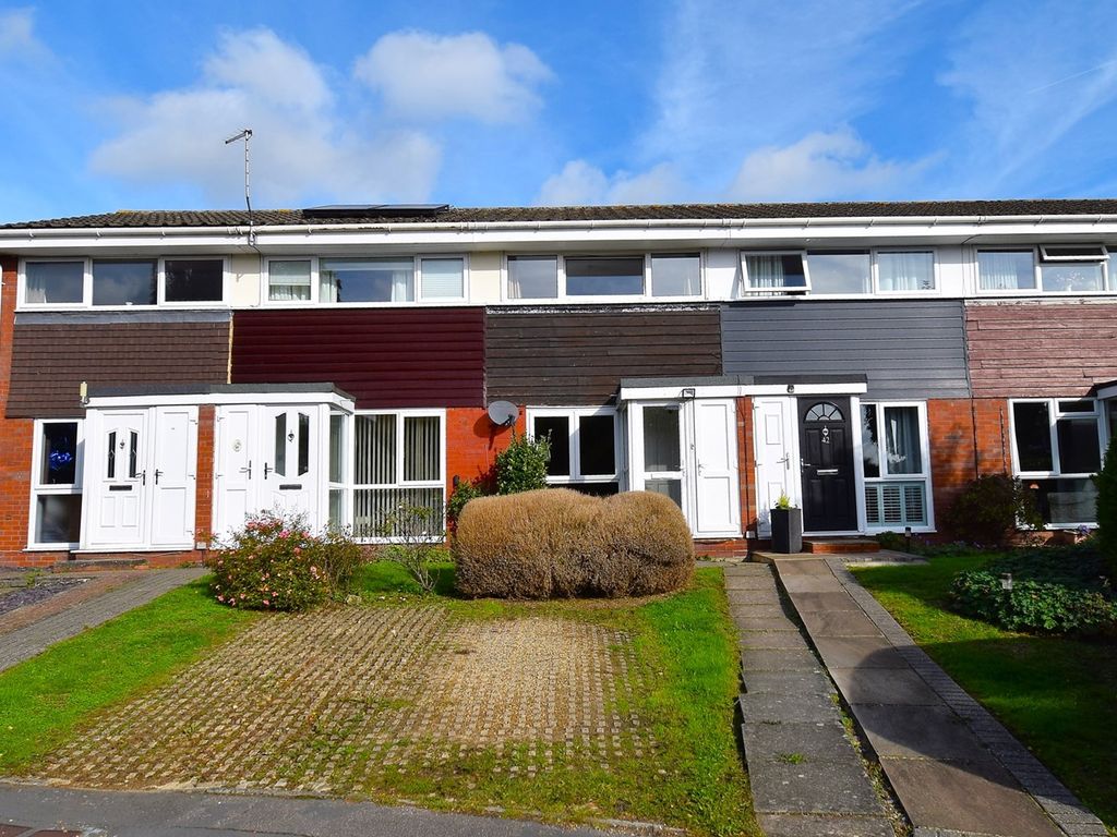 2 bed terraced house for sale in Chesterfield Drive, Riverhead