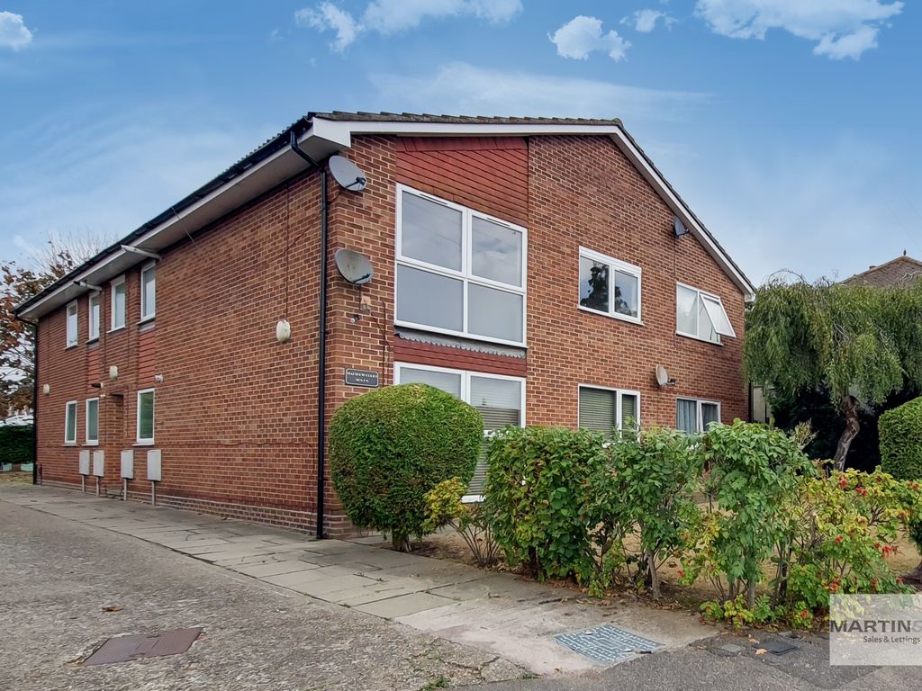 Cumberland Road, Ashford TW15  