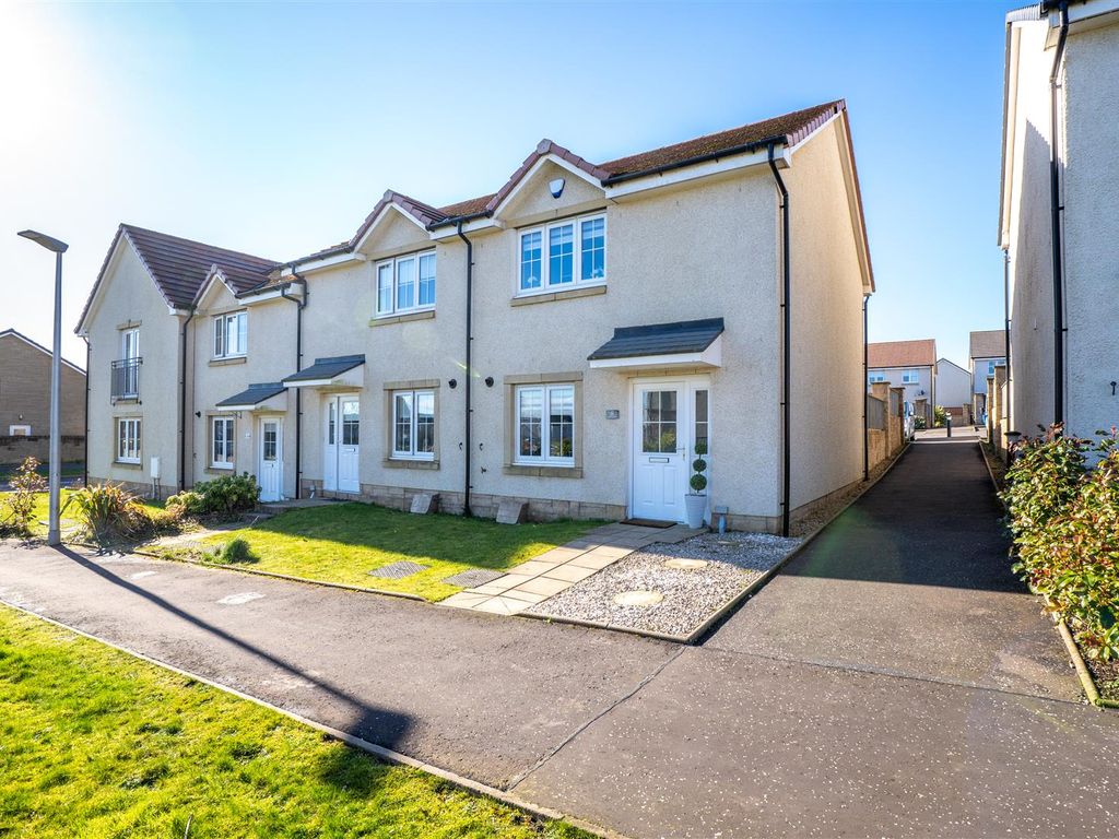 3 bed end terrace house for sale in Guernsey Place, Hamilton ML3, £