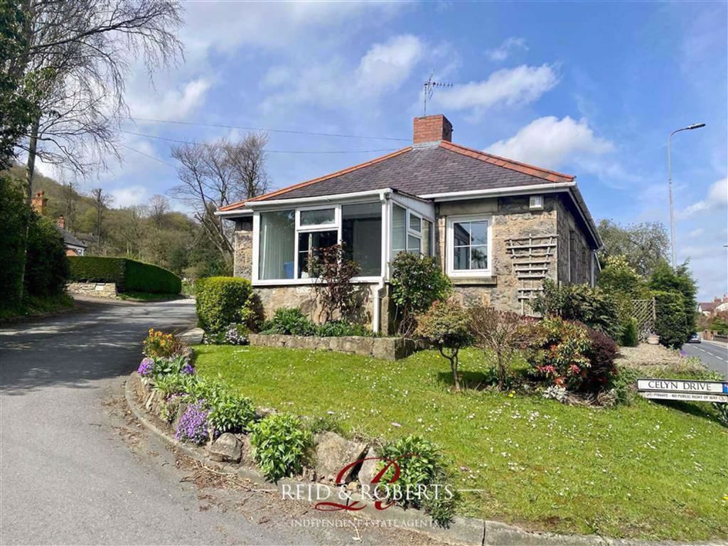 2 bed detached bungalow for sale in Celyn Drive, Caergwrle, Wrexham