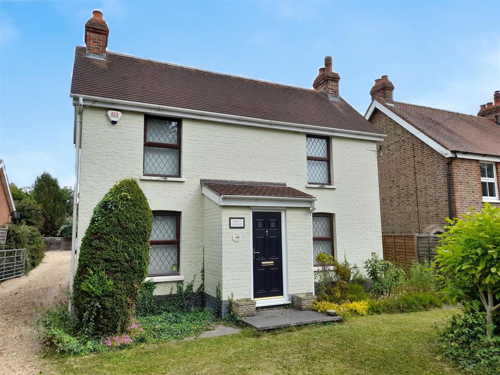 3 bed cottage for sale in Fontwell Avenue, Eastergate, Chichester PO20