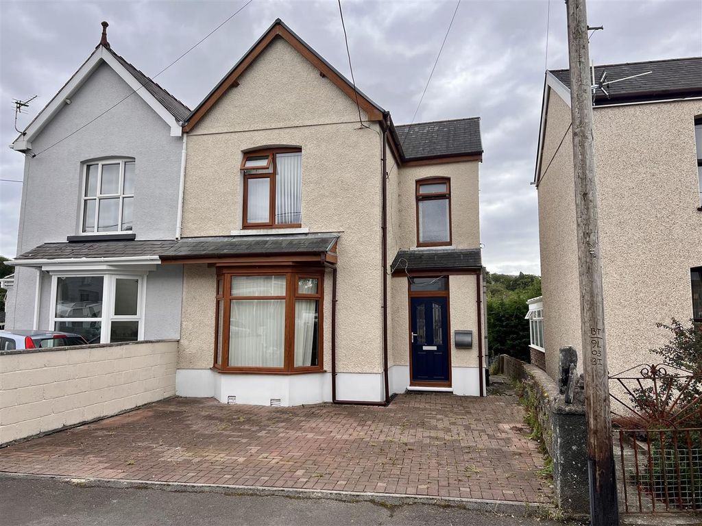 3 bed semidetached house for sale in Glyn Road, Lower Brynamman