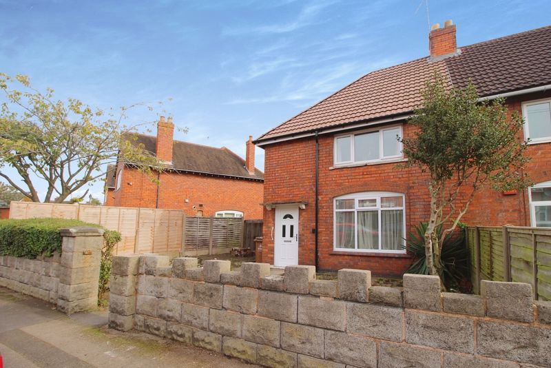 3 bed terraced house to rent in Flaxhall Street, Walsall WS2, £895 pcm