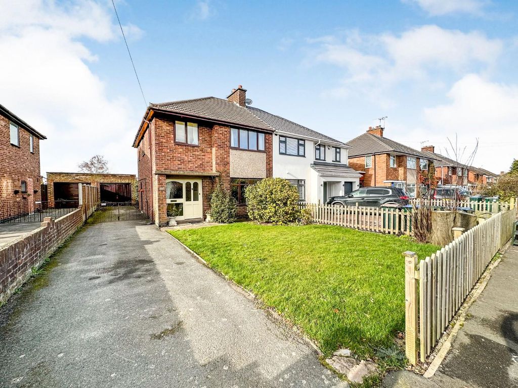 3 bed semidetached house for sale in Browns Lane, Allesley, Coventry