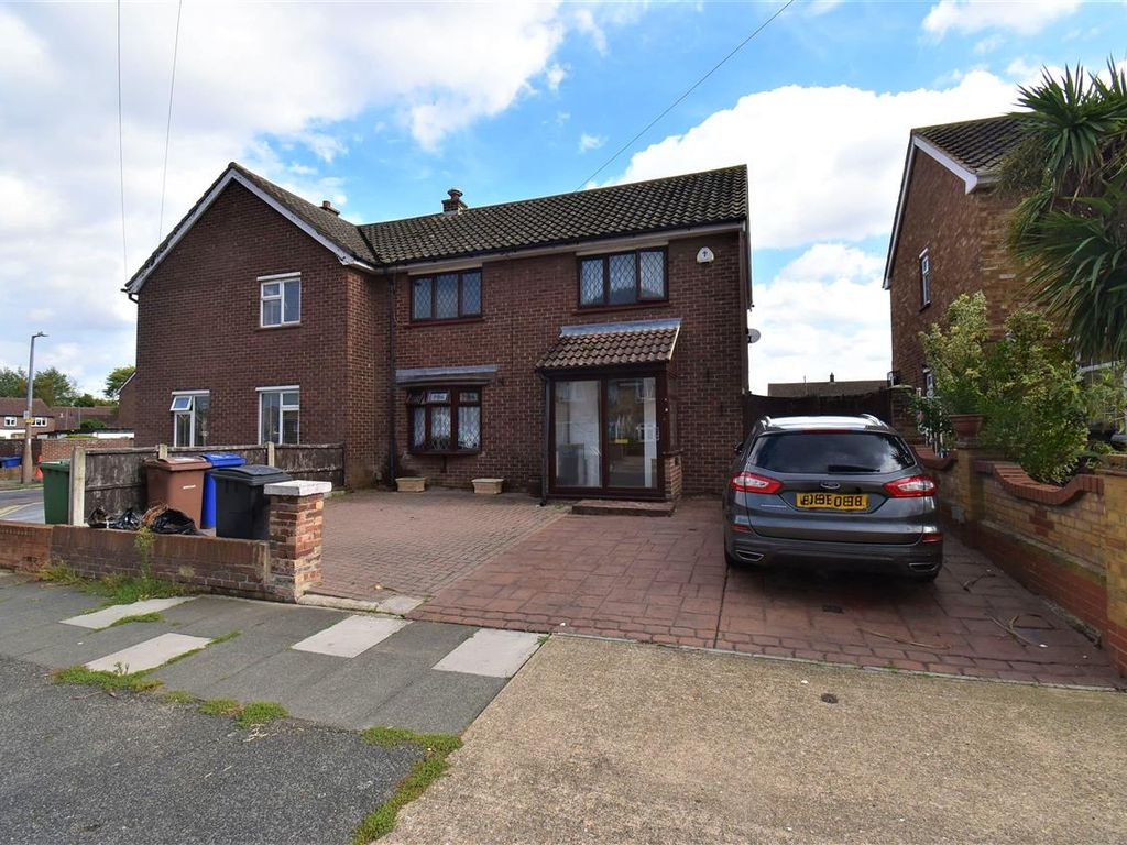 3 bed semidetached house for sale in Longhouse Road, Grays RM16 Zoopla