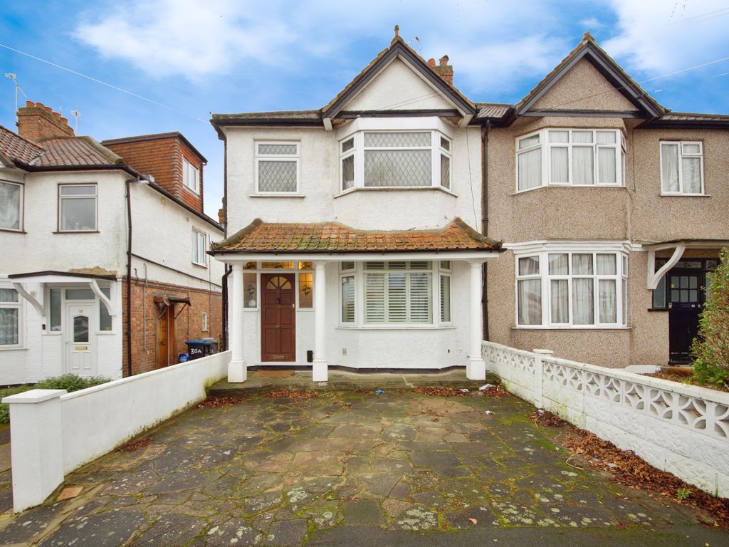 2 bed semidetached house for sale in Reeves Avenue, London NW9, £