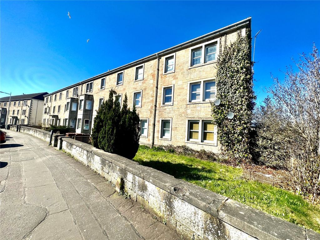 3 bed flat for sale in Main Street, Thornliebank, East Renfrewshire G46