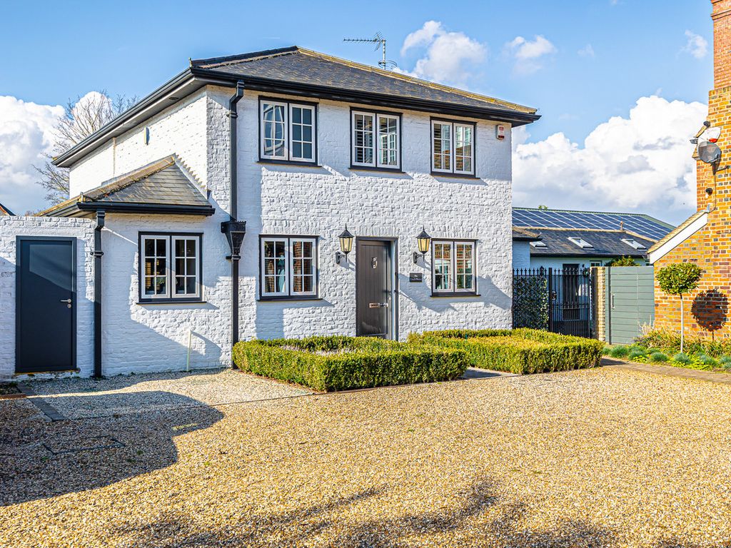 4 bed detached house for sale in High Road, Fobbing SS17, £950,000 Zoopla