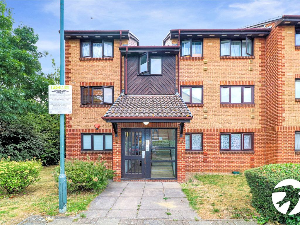1 bed flat for sale in Cricketers Close, Erith, Kent DA8 Zoopla