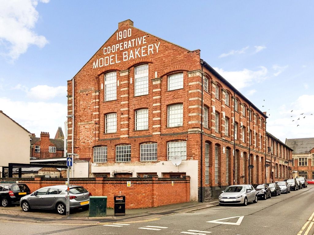 2 bed flat to rent in Regent Street, Kettering NN16 Zoopla