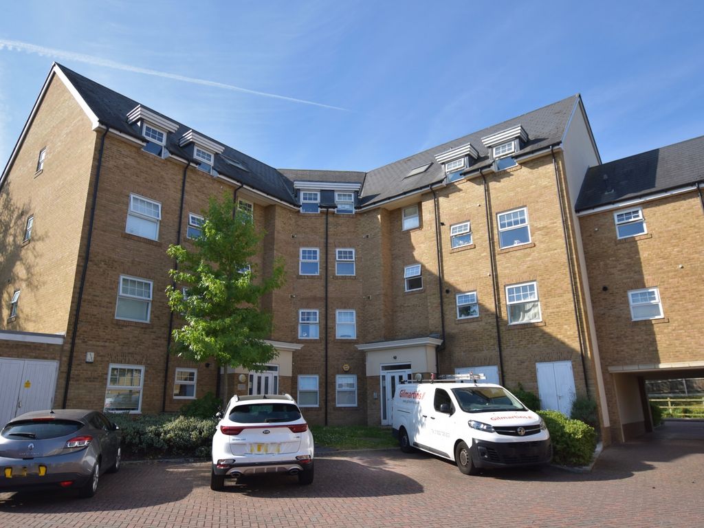 2 bed flat for sale in Wells View Drive, Bromley BR2 Zoopla