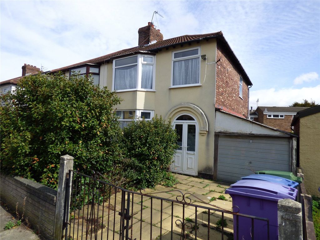 3 bed semidetached house for sale in Frankby Road, Liverpool