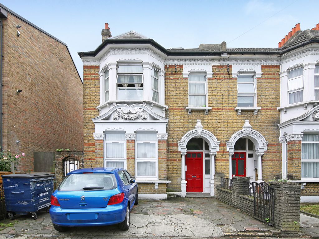 Studio to rent in Streatham Place, Streatham Hill SW2, £950 pcm Zoopla