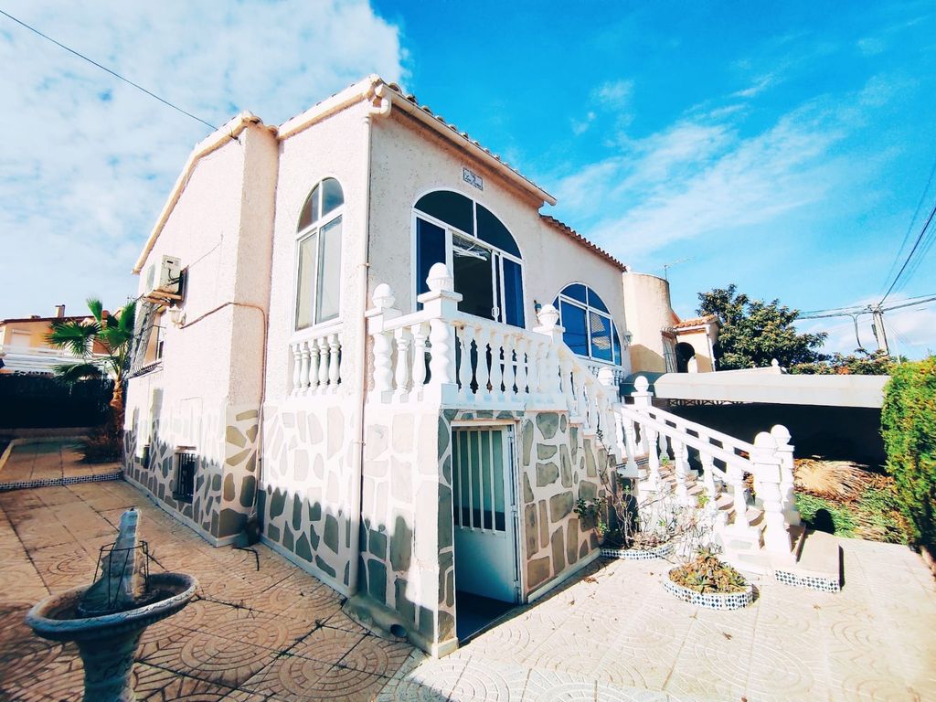 2 bed villa for sale in La Marina, Alicante, Spain, £107,409 Zoopla