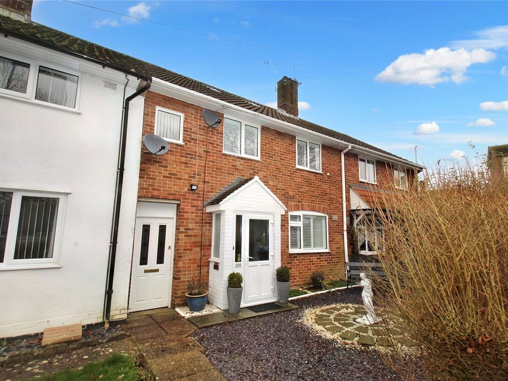 4 bed terraced house for sale in Northridge Way, Chaulden, Hemel
