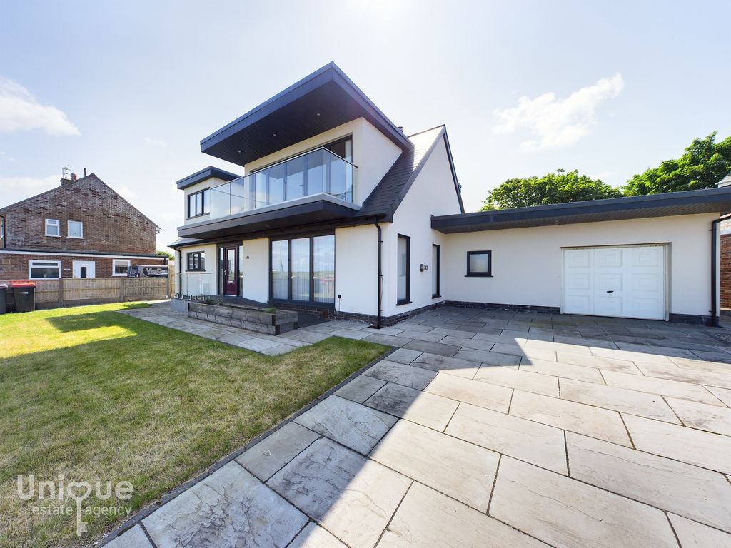 3 bed bungalow for sale in Princes Way, Fleetwood FY7 Zoopla