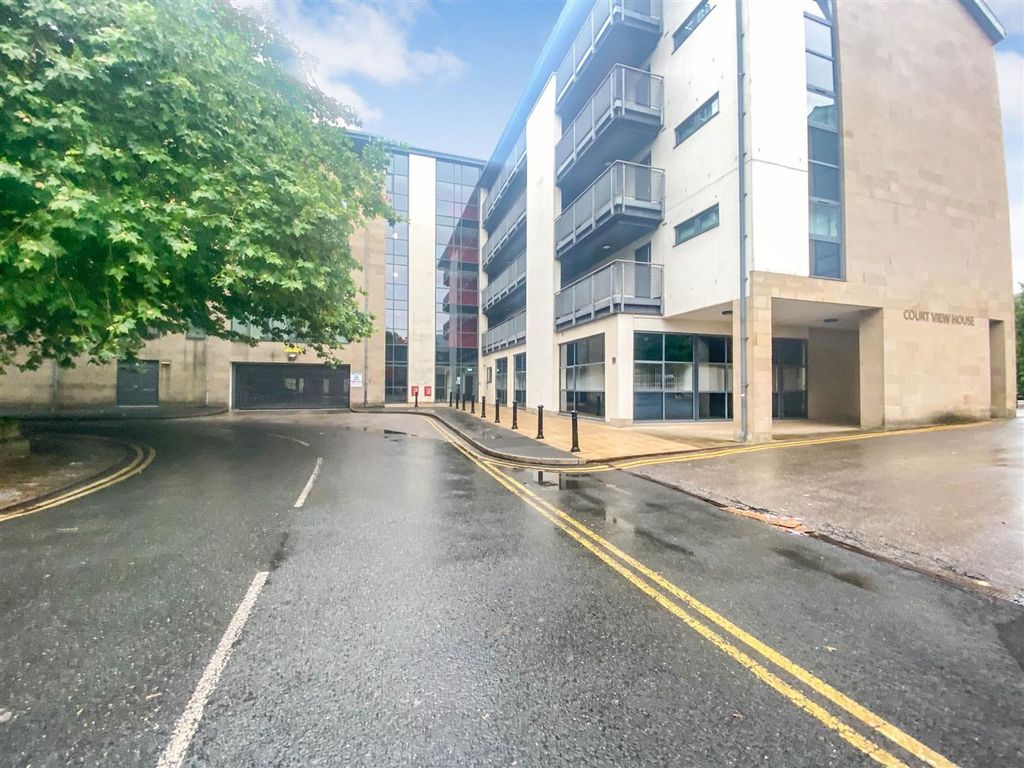 Studio to rent in Place, Court View House LA1, £750 pcm Zoopla