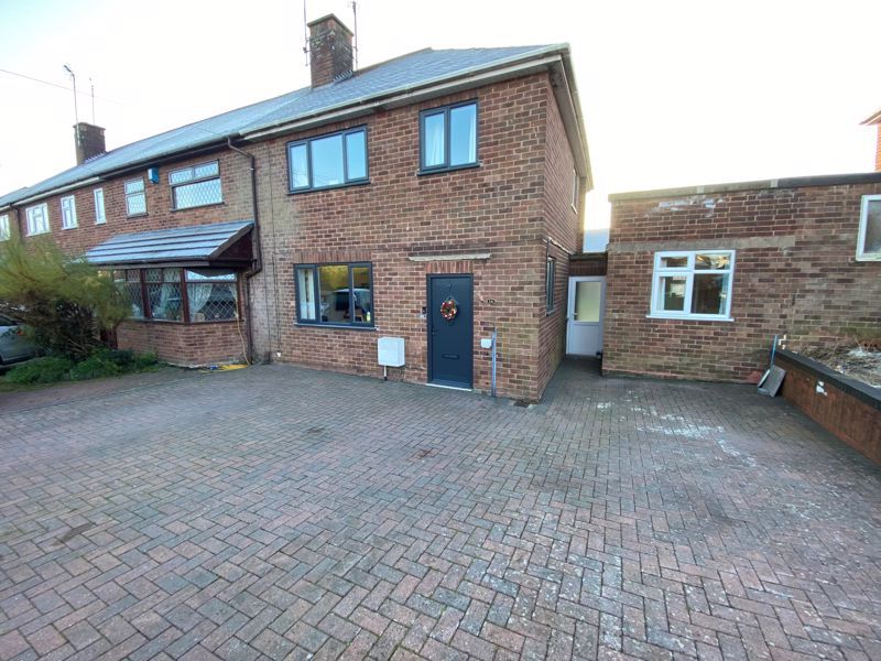 3 bed end terrace house for sale in Franklin Road, Nuneaton CV11, £