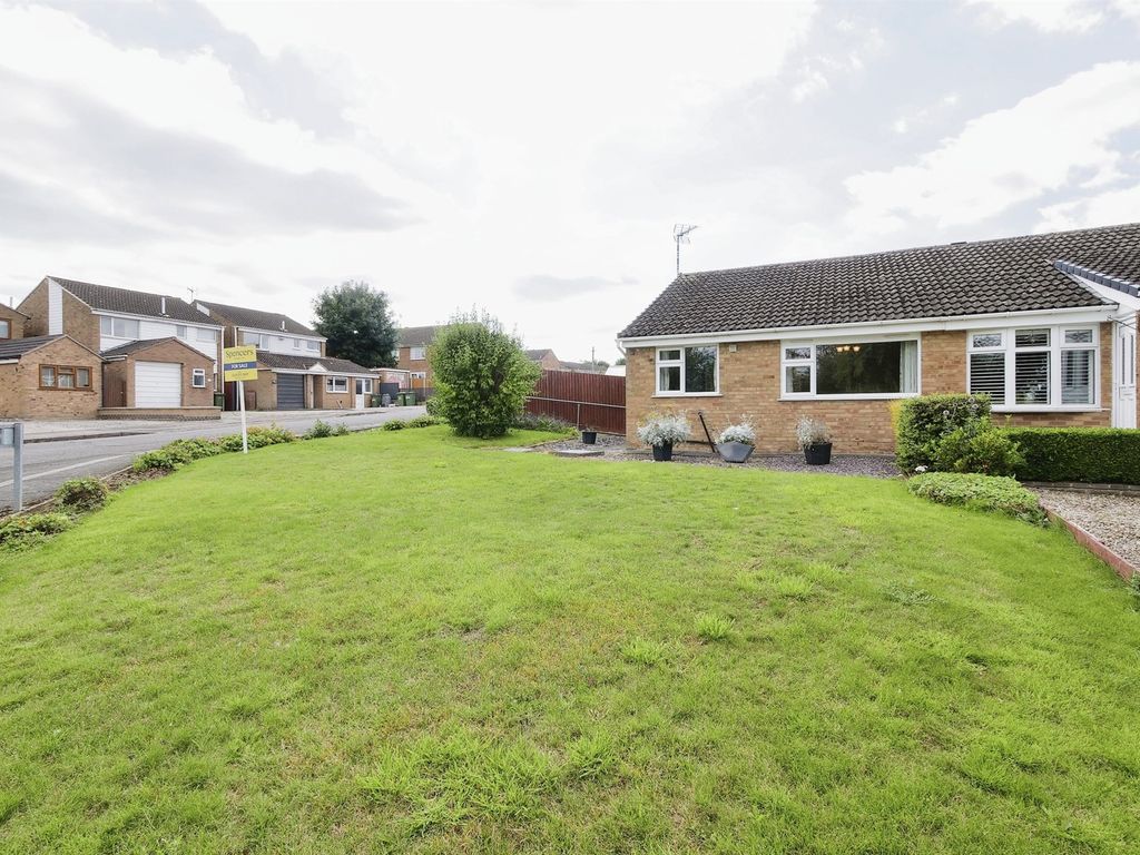 2 bed semidetached bungalow for sale in Skye Way, Countesthorpe, Leicester LE8, £240,000 Zoopla