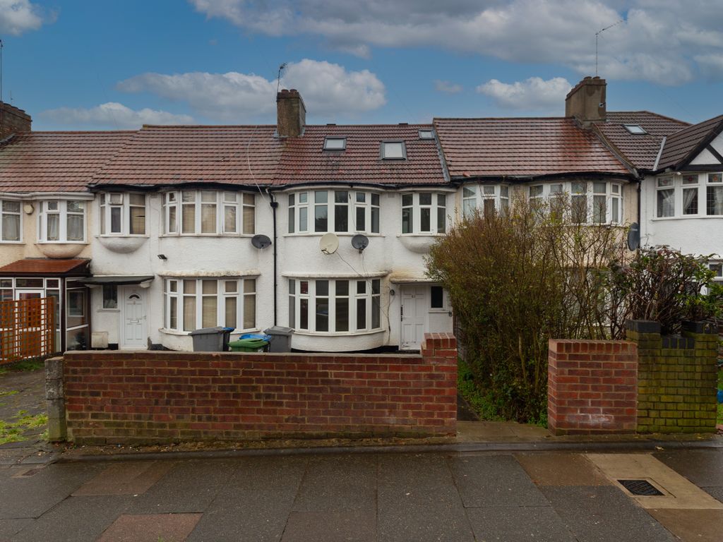 5 bed terraced house for sale in Hay Lane, London NW9, £430,000 Zoopla