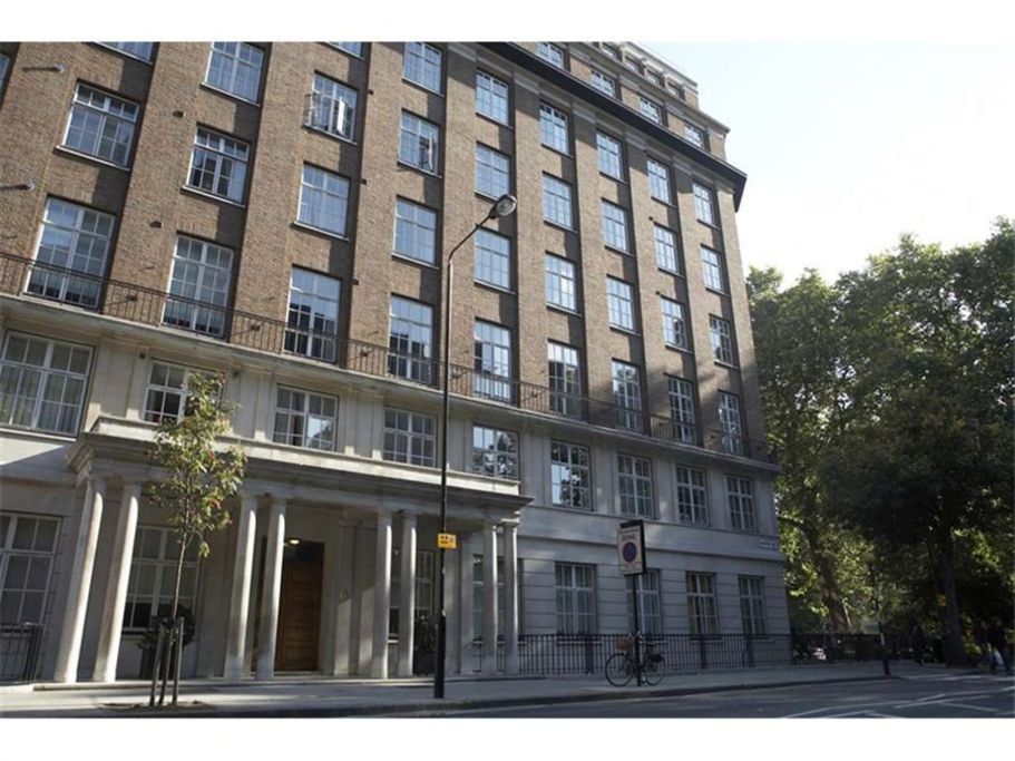 3 bed flat to rent in Bloomsbury Mansions, 1316, Russell Square