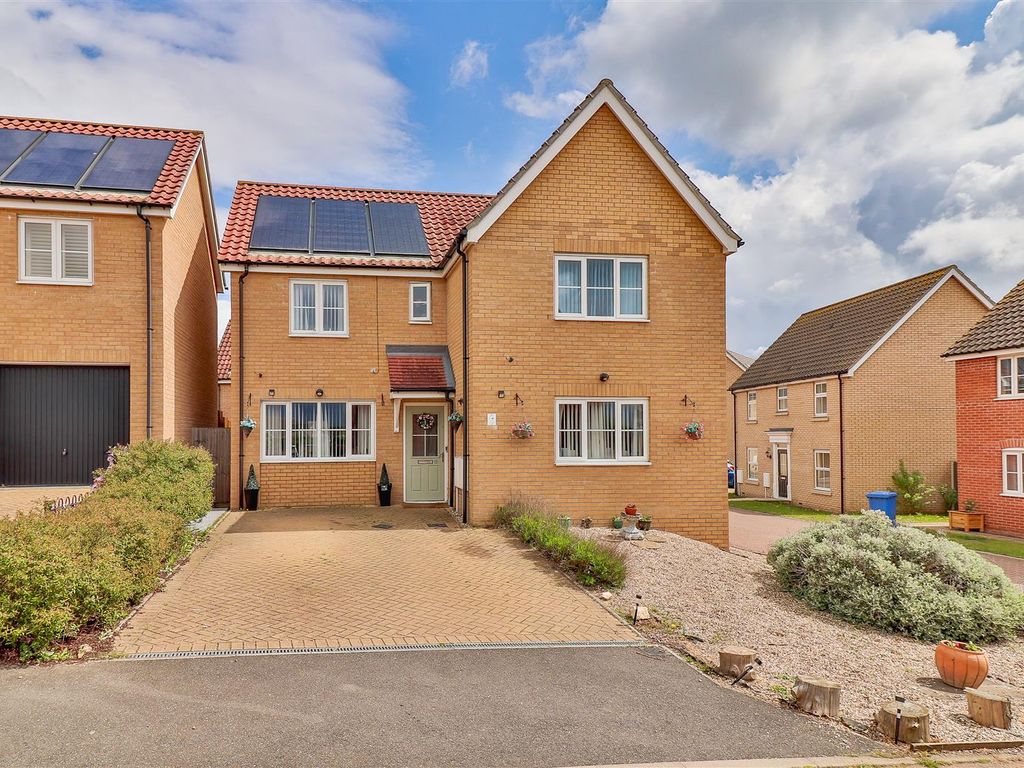 4 bed detached house for sale in Sarah Rands Road, Hadleigh, Suffolk
