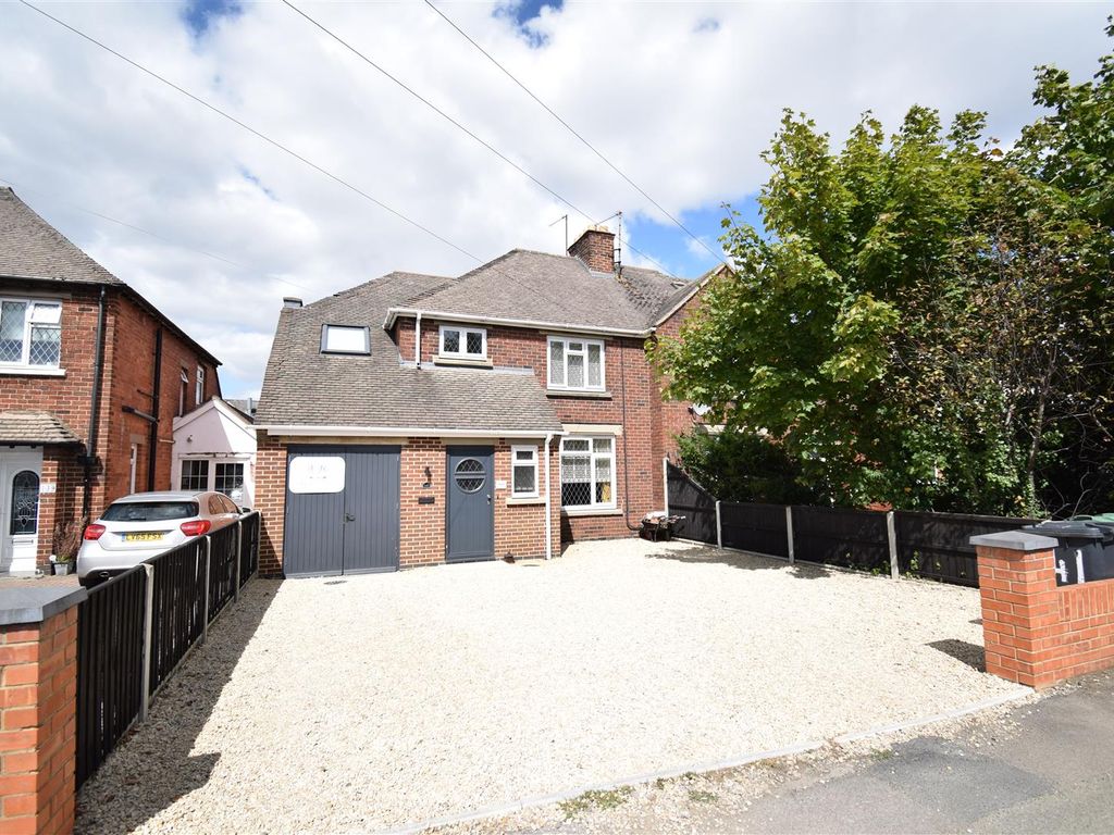 5 bed semidetached house for sale in Cheltenham Road, Longlevens