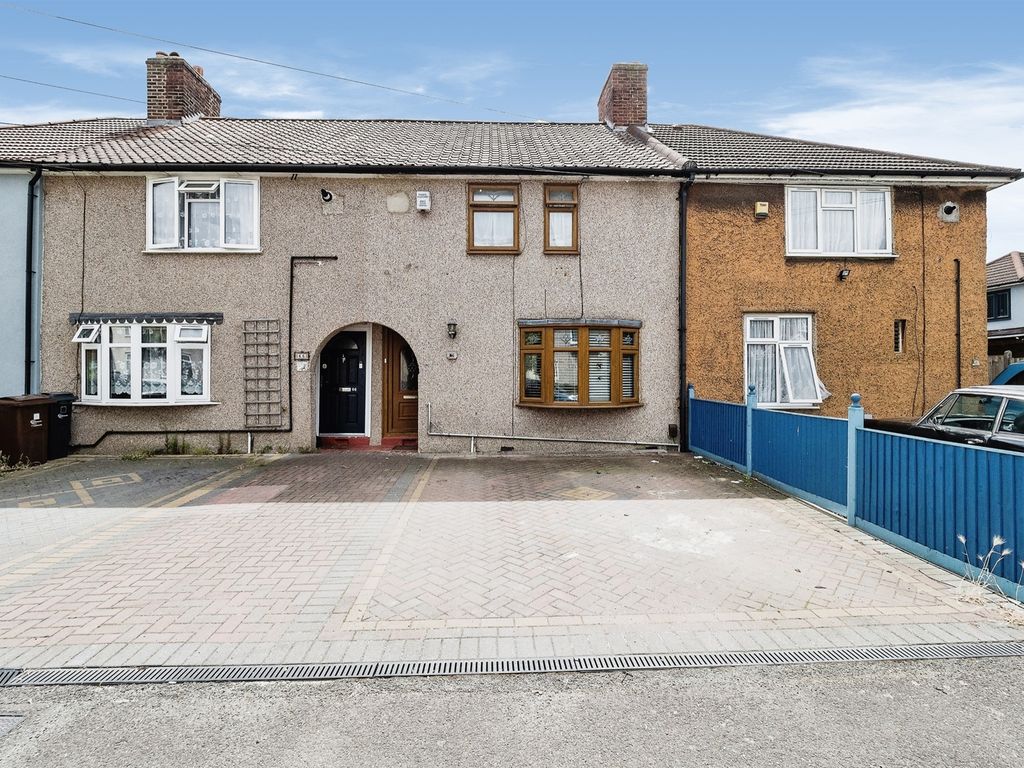 3 bed terraced house for sale in Hunters Square, Dagenham RM10 Zoopla