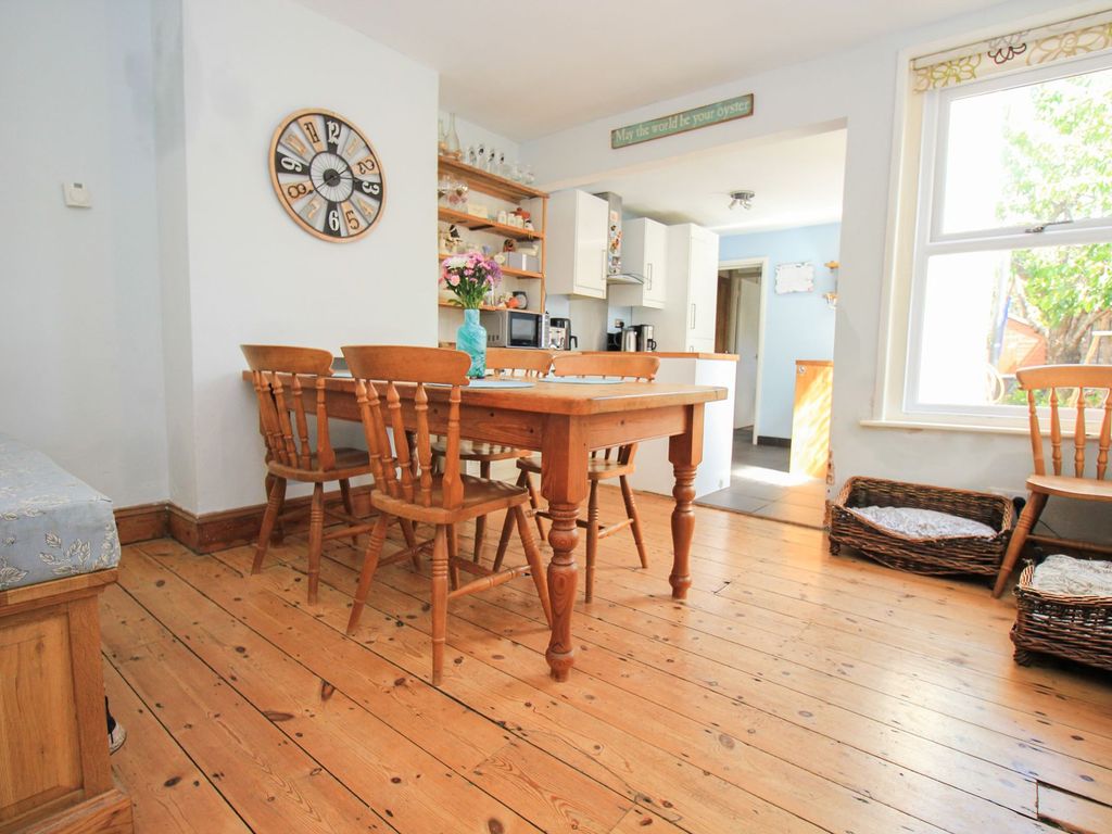 3 bed semidetached house for sale in Surrey Road, Woolston SO19, £