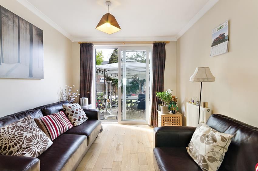 3 bed property to rent in Alexandra Road, London N10 Zoopla