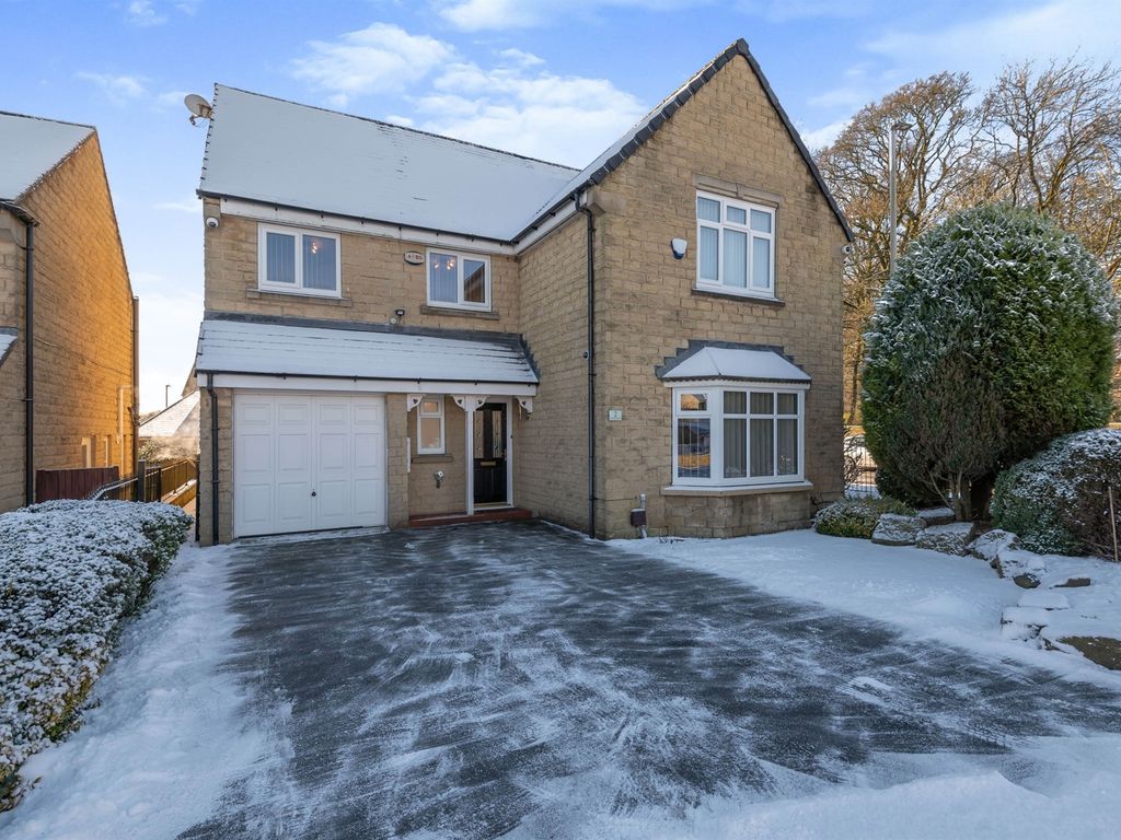 5 bed detached house for sale in The Birdwalk, Queensbury, Bradford BD6