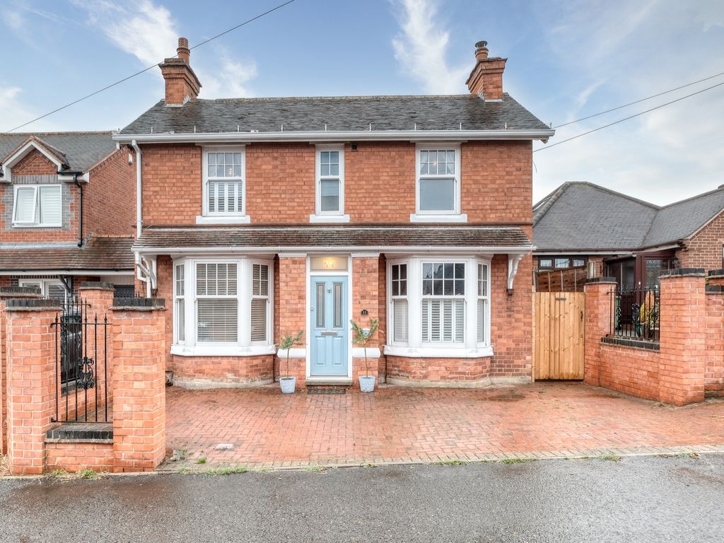 4 bed detached house for sale in Upland Grove, Bromsgrove B61 Zoopla
