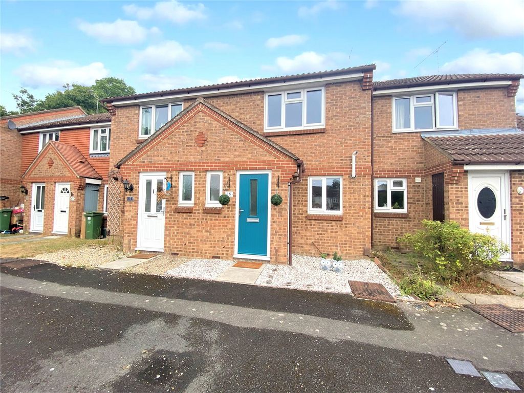 2 bed detached house for sale in Camberley, Surrey GU15 Zoopla