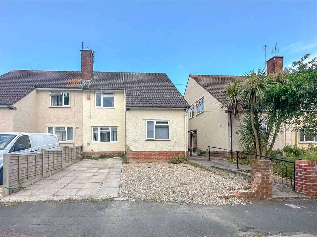 3 bed semidetached house for sale in Highview Road, Kingswood, Bristol