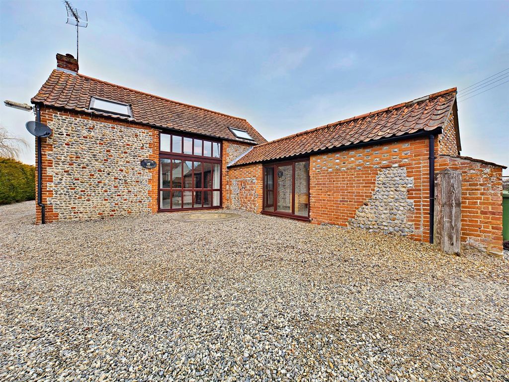 3 bed barn conversion for sale in The Green, Edingthorpe, North Walsham