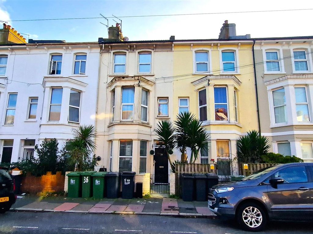1 bed flat for sale in Langney Road, Eastbourne BN21, £129,950 Zoopla
