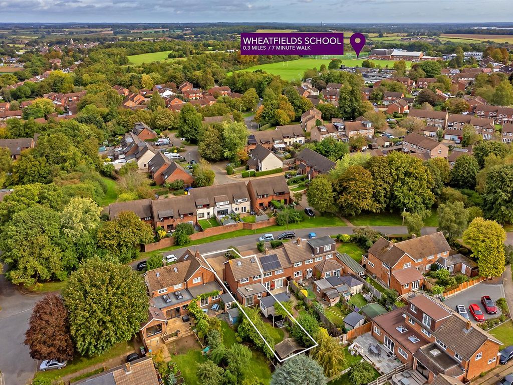 3 bed end terrace house for sale in Close, Sandridge, St.Albans