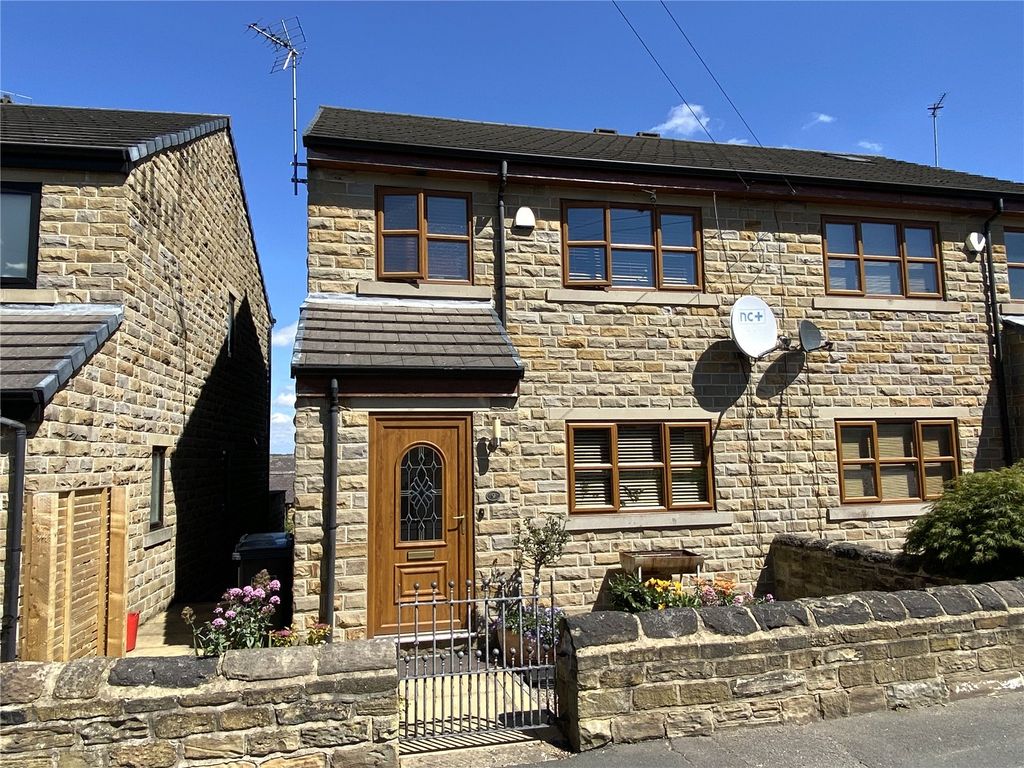 4 bed semidetached house for sale in Kirkgate, Hanging Heaton, Batley WF17 Zoopla