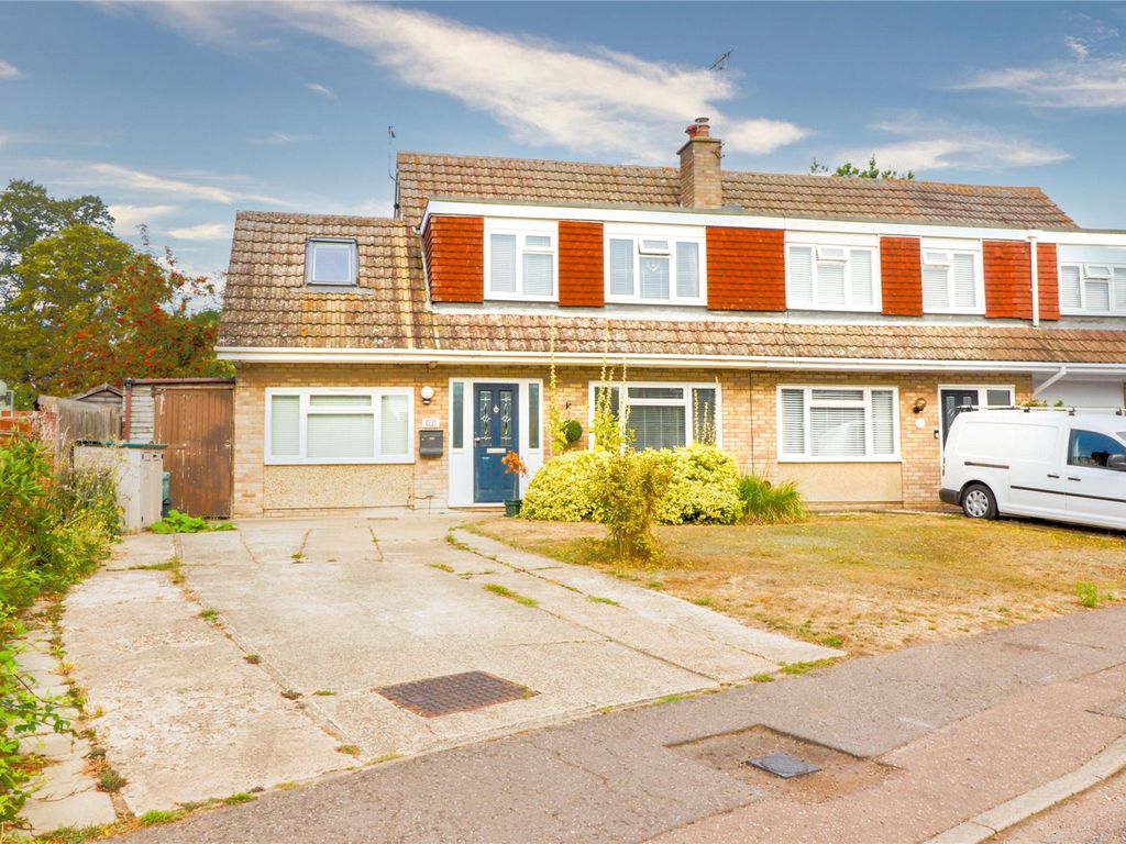 5 bed semidetached house for sale in Evergreen Drive, Colchester CO4
