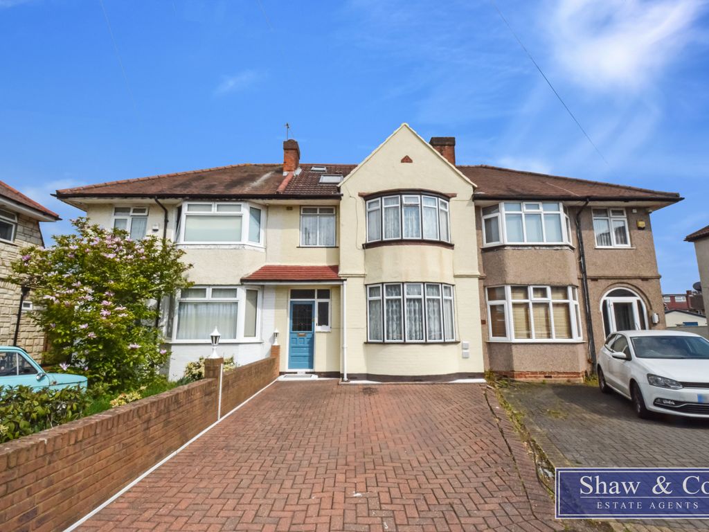 4 bed terraced house for sale in Southland Way, Hounslow TW3 Zoopla