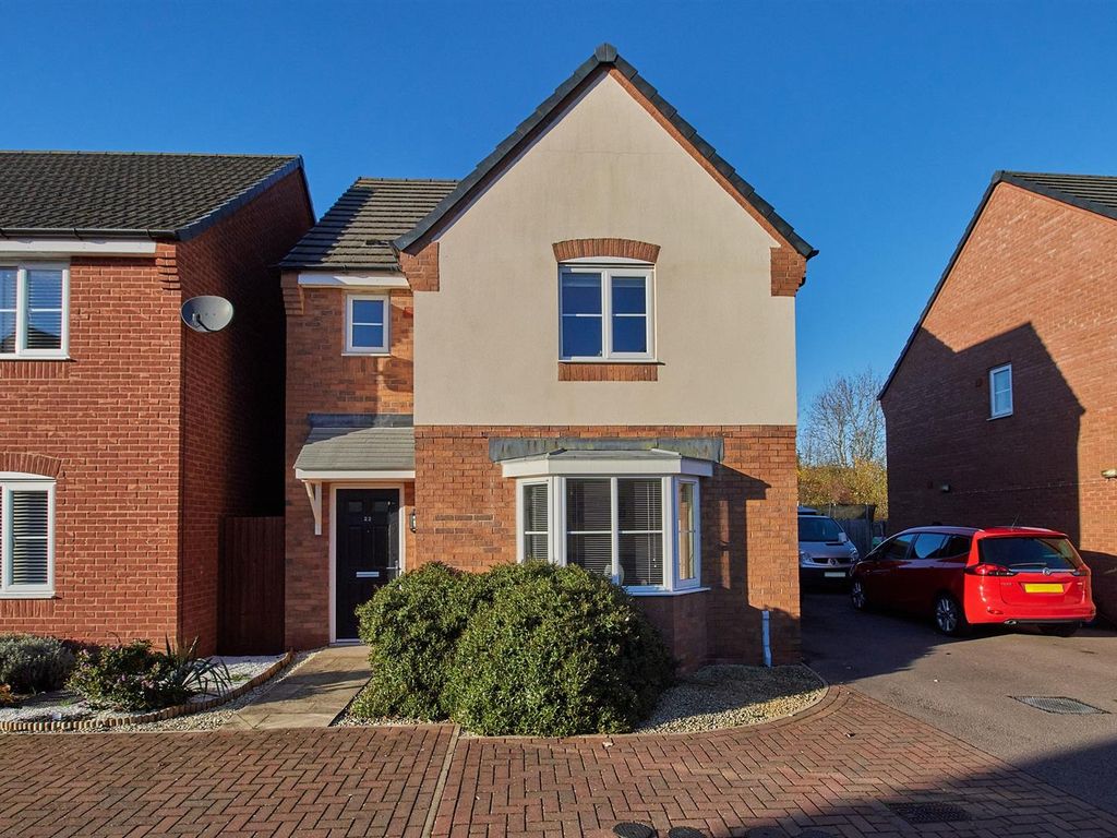 3 bed detached house for sale in Indigo Drive, Burbage, Hinckley LE10